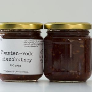 Tomaat-rode ui-chutney